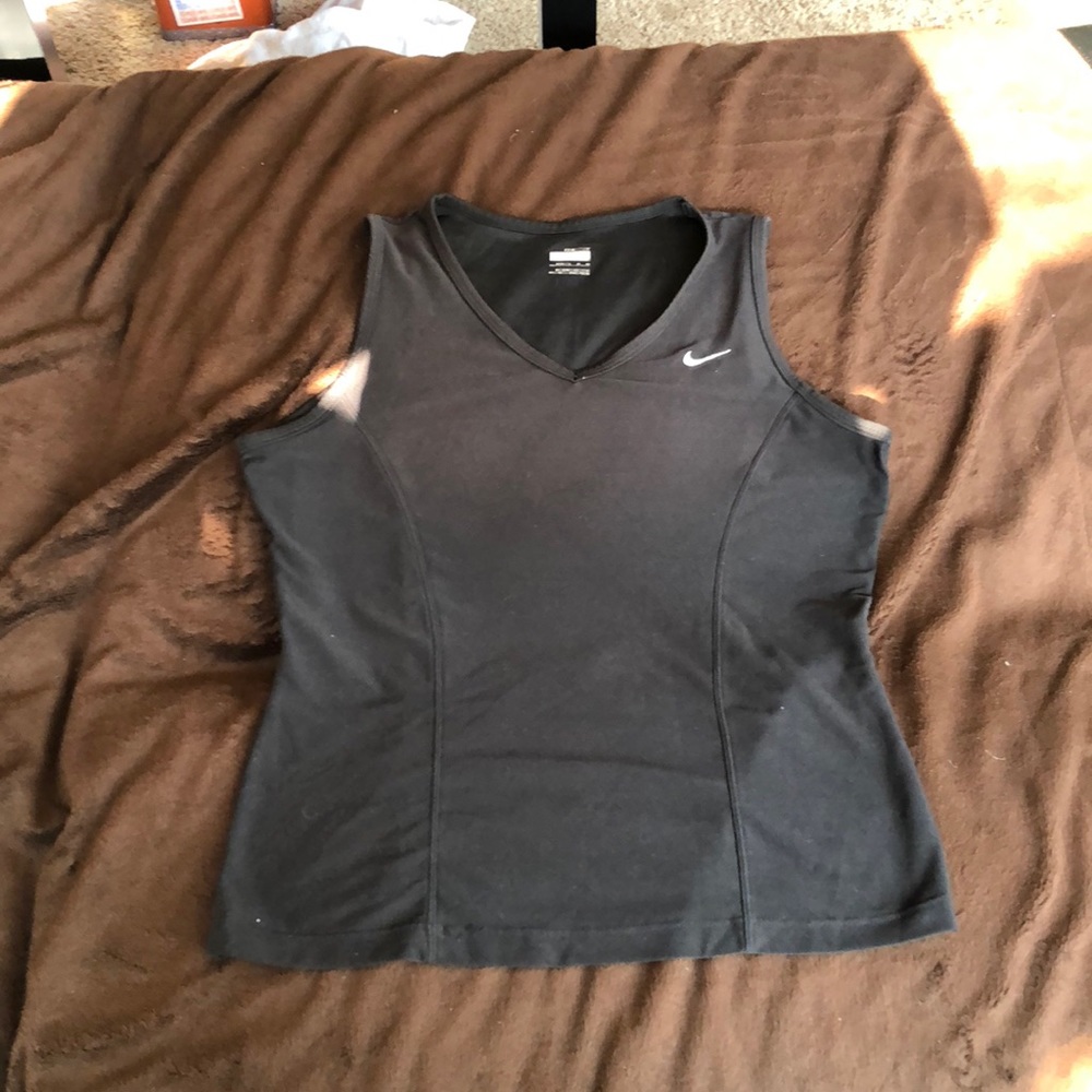 Black workout tank